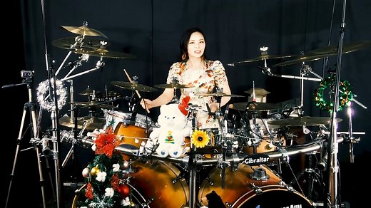 Warrant - Cherry Pie drum cover by Ami Kim(178) You can help Ami's music activities at the official sponsor site below. patreon.com/amidrum I am the official artist of Artisan Turk Cymbals! https://www.artisanturkcymbals.com | Drummer Ami