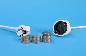 Elektros rinkos barometras: per savaitę elektros kaina Lietuvoje sumažėjo 25 proc.