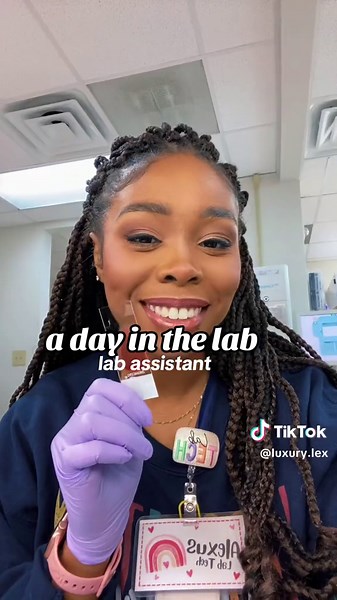 At work as a lab assistant🔬#labassistant #medicallabassistant #medtech #labtechnician #labtech #medicallaboratorytechnician #nursingtiktok #healthcareworker #womeninstem #labschool #dayshift #medtechstudent #labscientist #clinicallaboratory