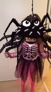 20K views · 328 reactions | Wie manche von euch wissen, wurde Aaliyah vor zwei Jahren beim Karneval ausgelacht und ausgegrenzt weil sie als Mädchen ein grünes Alien Kostüm getragen hat. Ich wünsche mir so sehr, dass sowas aufhört. Ich liebe meine kleine Spinne ❤️ Als was gehen deine Kinder oder du ? | SCHWESTA EWA | Facebook