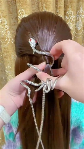 Beautiful Half Up Hairstyle with Snake Clip#support #trending