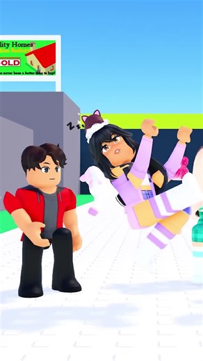 Aphmau Shuki on Instagram: "My new dance in Roblox…10/10 fun, 0/10 safe for real life 😂🤸🎮"