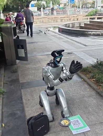 Homeless robot in China