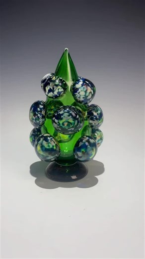 Bubble Trees Reveal😒 Yess, here they are, just in time for Christmas! Although I am not so happy with them now I think they’ll come around one day and peak my internet again, maybe and that’s a big MAYBE! But anyhow, I just hope it was entertaining to you! That’s all I am trying to do is be a good host and show ya something different, even if it doesn’t turn out the exact way I pictured it in my noggin! Haha Price for them?!! Make me an offer I can’t refuse… #dayton #ohioartist #liveart | Nymin