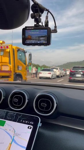 Car Safety on Highways: Avoiding Dangerous Situations