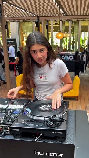 Drum and bass & Scratching 🔥 #djmichelle #scratchdj #drumandbass