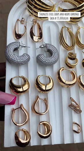 Upgrade your everyday look with our premium stainless-steel Hoop & Loop earrings — designed for long-lasting shine ✨ They’re rust-free, tarnish-resistant, skin-friendly, and perfect for daily wear… so you can enjoy style without worry. Each pair is only 15,000 UGX — elegant, durable, and made to elevate every outfit 🤍 📩 DM / WhatsApp: 0785677373 to order ℹ️ NOTE: All available products are posted on the SLIN Instagram page — browse and pick your favorites ✨ #SlinCollection #StainlessSteelEarri