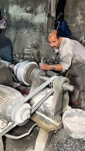Aluminium Pot Making on Vintage Spinning Machine #shorts