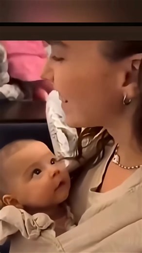 When his mom played his favorite song, his reaction was so heartwarming 😍 #shortvideo