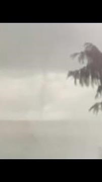 How do waterspouts work?