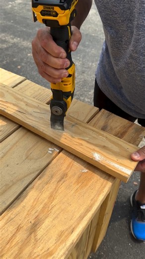 Watch SHARP POG Oscillatory Multi-Tool Blade Sharpener on Amazon Live