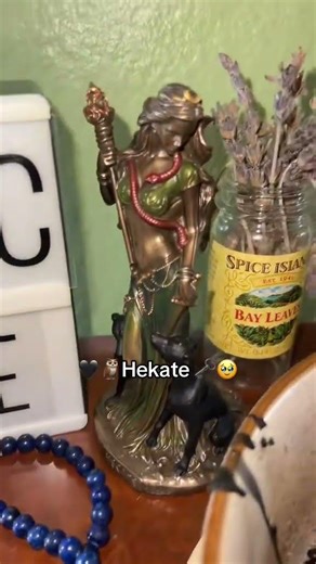 #hekate #hecate #witch #witchtok #spirituality #spiritguides #spiritual #spellwork #spells