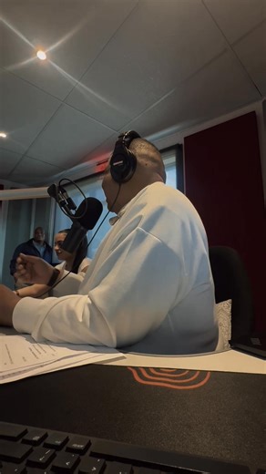 1 MORE DAY TO GO TO COMMAND CENTRAL ON RADIO CCFM 107.5 🥺🙌😭 We’re prepared and prayed up and ready to take on this journey! If you’re joining us from 7-9PM, let us know. Let’s build our Command Central Batalion of Soldiers! ☺️😊🤭😉 #anslingysman #radio #broadcasting #destiny #commandcentral | Anslin Gysman