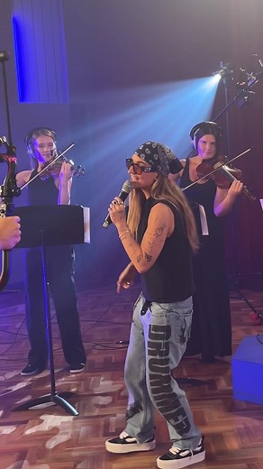 G Flip Performs 'The Worst Person Alive' with Mystery Musicians | Red Bull Australia