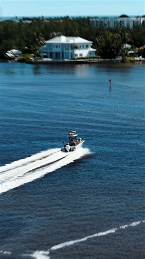 JUST LISTED | $4,999,000 🌴 Waterfront living in the heart of Jupiter. This renovated 4 bed, 3 bath Key West style home offers 70’ of water frontage, a 50’ dock with 16,000 lb lift, and no fixed bridges to the ocean. Enjoy a heated infinity pool and spa, covered patio, no HOA, and quick access to Jupiter Inlet, beaches, dining, and marinas. A true boater’s paradise in one of Jupiter’s most desirable waterfront locations. 📍 Jupiter, FL #JustListed #JupiterRealEstate #JupiterWaterfront #PalmBeach