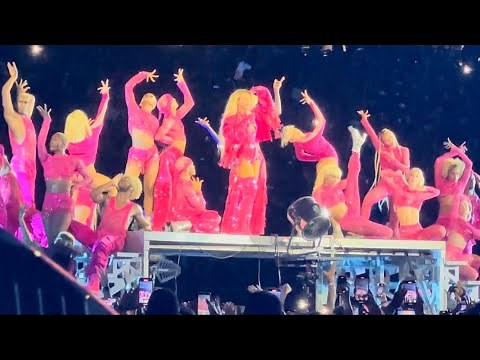 Beyoncé - Break My Soul + Queens Remix - Live from The Renaissance World Tour at MetLife Stadium
