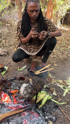 Musa Hadzabe Tour on Instagram: "Lunch time"