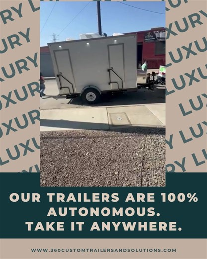 Self-contained, lightweight, and ready to roll. Our restroom trailers are designed to make your life (and your journey) easier: no external water or electricity connection is required, as they come with intelligently integrated systems. 🚿⚡ And what about transportation? Thanks to their aluminum structure and circular tank, they are super lightweight. No need for a giant truck or special license: any customer can transport them with confidence and without complications. 🚙💨 Your trailer, your p