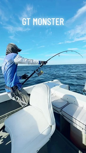 GT LABUAN #gtpopping #gianttrevally #bluesharkfishing