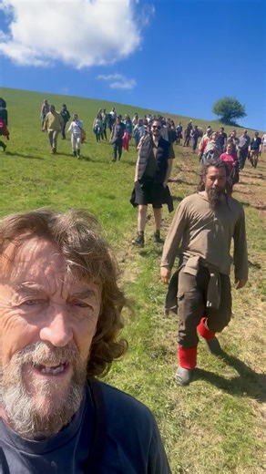 70 students walk the land where they'll plant a broadacre food forest—managed with natural regeneration and mulched just once a year before harvest with Életfa Permakultúra. #permaculture #discoverpermaculture #naturalregen #regenerativedesign #hungary #landscaperestoration #slowitspreaditsinkit #permaculturedesign #permaculturecourse | Discover Permaculture with Geoff Lawton