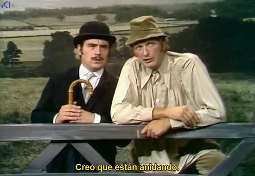 Monty Python | Flying Sheep & French Lecture on Sheep-Aircraft [subtitulado] "Ovejas Voladoras"