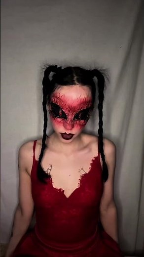 Alien Makeup #makeupartist #halloween #alien #alienmakeup #creativemakeup #makeup