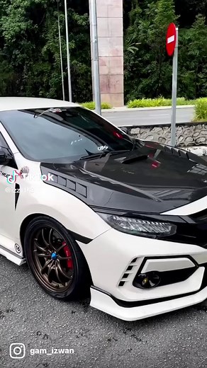 “Love is like the wind, you can’t see it but you can feel it.” _________________________ __________________________ Mod list •Cat back :HKS legamax •Downpipe/frontPipe :HKS •Intercooler :Hks •Radiator :Koyorad •Air intake : Eventuri •Inlet turbopipe: Eventuri •Suspension :Oem •Gt wing -Mugen Dry Carbon •Bonet : MUGEN Dry Carbon •Full Bucket Seat :Mugen (Carbon) •Tailgate spoiler :Mugen •Motion Damper :Mugen •Start button : Mugen •Door visor : Mugen •Door handle : Mugen •Side mirror :Mugen Dry ca