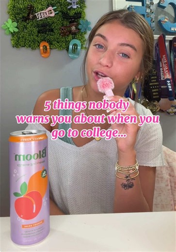 5 things nobody is going to warn you about when you go to college…✏️‼️ #microinfluencer #college #university #whatshouldiknowaboutcollege #collegetips @Bloom Nutrition