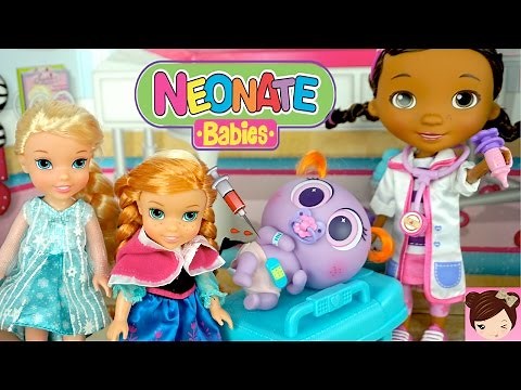 Toddler Elsa & Anna Adopt Neonate Babies - Doc McStuffins Gives Check up Shots - Distroller Toys