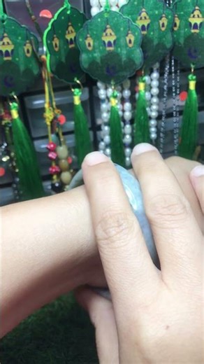 CODE: JG1070 Standard Size Jade Bangle 57mm++/12mm