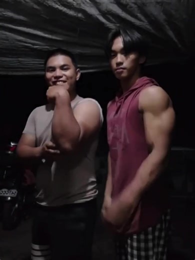 Arm Wrestling: Heavyweight vs. Lightweight Challenge