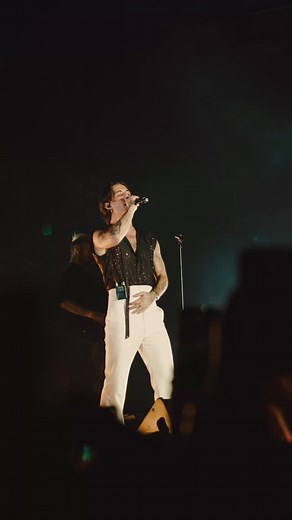 844K views · 12K reactions | Thanksss South America & Mexico these past weeks were wild. US & Canada leg starts today, from Seattle! Funny Little Fears tour keeps rolling!  | Damiano David | Facebook