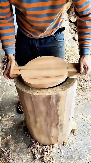 Hollow log beehive: Tree-hole design, well-insulated, easy for nesting, supports eco beekeeping