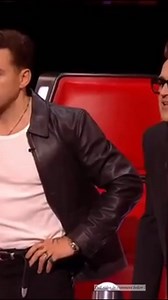 🎤✨ 76-Year-Old Grandma Stuns Everyone by Rapping “Rapper’s Delight” — The Crowd Went Wild! 🤩🔥 Watch the full performance in the comments below ⬇️ | Amazing animals