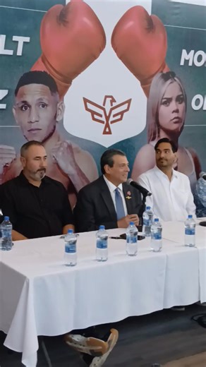 Mauricio Sulaiman, presidente del Consejo Mundial de Boxeo World Boxing Council y el alcalde de #Reynosa Carlos Peña Ortiz presentaron el Magnífico Cinturón Reynosa de Campeonato que se disputará este sábado en la función "Con la raza en el día de la raza" este sábado 11 de octubre em el gimnasio de la UAT. El evento se transmitirá en vivo a nivel nacional por TV Azteca y a 80 países. En la rueda de prensa, realizada en el Museo del Ferrocarril, estuvieron los ex campeones mundiales Erik "Terrib