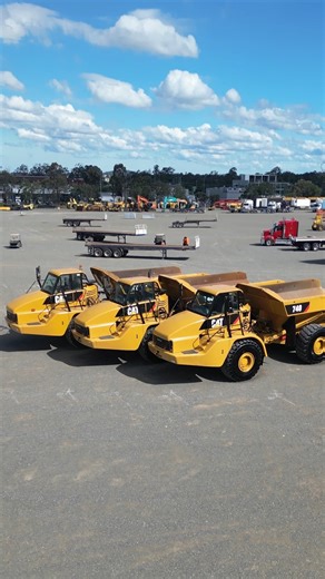 Ritchie Bros. Asia Pacific on Instagram: "Earthmoving gear you can count on. This package is consigned to our National Unreserved End of Year Auction, November 26–27 — everything sells. Don’t miss your chance. Register now: https://www.rbauction.com.au/heavy-equipment-auctions/australia-aus-2025309"