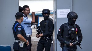 14 people set to die by firing squad