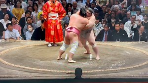 5月場所 14日目 熱海富士 vs 宇良 | SUMO (大相撲）