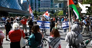 D’abord retiré de la sélection, un documentaire sur le 7 octobre finalement diffusé au festival de Toronto