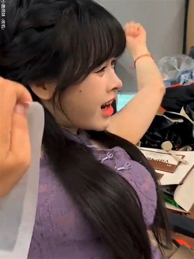 Armpits Attack: A Hilarious Friend Story