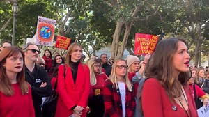 18K views · 1.8K reactions | It was great Fire Drill Friday. BIG turnout. Celebs intro’s voices from the frontlines of communities impacted by fossil fuels. People spoke who’ve been diagnosed with aggressive stage four cancers and heart palpitations and asthma. People in the crowd were crying. It was very moving. We must stop new fossil fuels drilling and fracking anywhere near homes, schools and hospitals. | Jane Fonda | Facebook