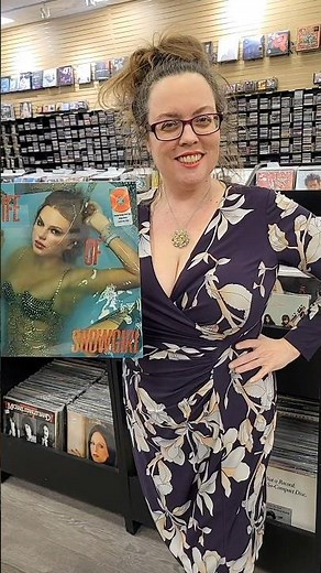 Taylor Swift Life of a Showgirl Purple Vinyl – The Perfect Color for Elizabeth Taylor?