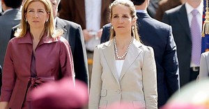 Spanish king’s sisters vaccinated on trip to see dad in UAE