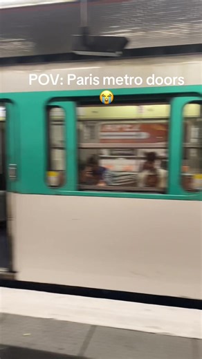 The Paris metro doors shut so fast it’s scary #paris #metro #trains #fashion #france