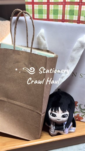 ~.*🎉 ྀིྀི *.~ my birthday wish was a stationery crawl! I had genuinely so so much fun and I found new places that I can’t wait to visit again! (everyone ignore my nails RIGHT NOW) #kinokuniya #creativereuse #stationery #haul