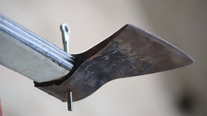 Learn this axe sharpening secret that many people don't know