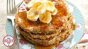 976K views · 3.1K reactions | No flour? No problem! This No-Fuss Flourless Oat Pancakes recipe will be one you make even if you DID have flour — that's how good it is! https://bit.ly/FlourlessOatPancakes | Bigger Bolder Baking | Facebook