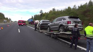 Tanklaster auf A8 bei Pforzheim umgekippt - Zwei Fahrstreifen wieder frei