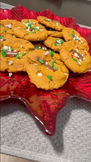 Baking Sweet Loren’s Gluten Free Pumpkin Spice Cookies with Chocolate Chunks & Holiday Sprinkles!