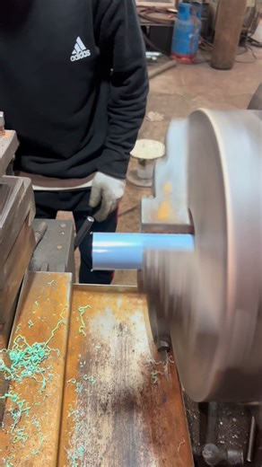 Pvc pipe thread making #machine #highlight #metalwork #processing #work #short #lathe | Lathe work